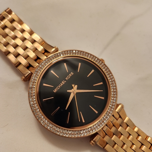 MICHAEL Michael Kors Accessories - EUC Rose Gold Michael Kors Watch